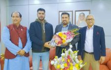 মিসবাউর রহমানকে ডক্টরেট ডিগ্রী সম্মান প্রধান করা হয়েছে