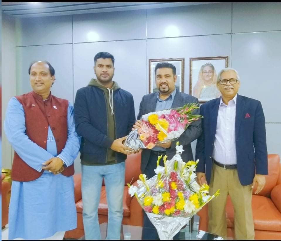 মিসবাউর রহমানকে ডক্টরেট ডিগ্রী সম্মান প্রধান করা হয়েছে
