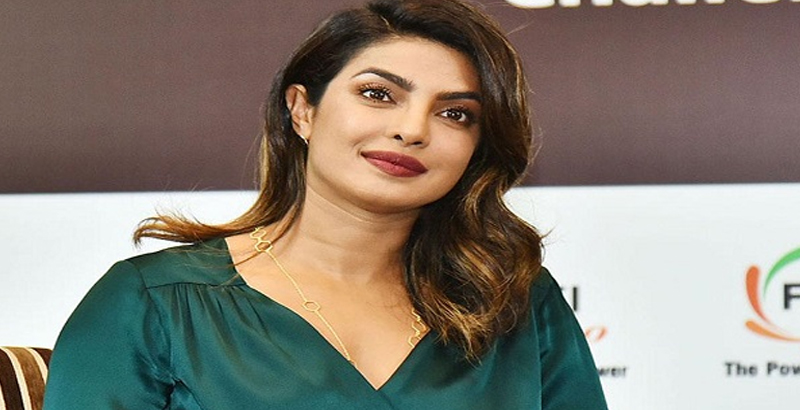 ভক্তকে চড় মারার কারণ জানালেন প্রিয়াঙ্কা