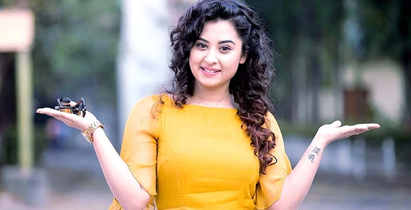 নতুন পরিচয়ে আসছেন বুবলী
