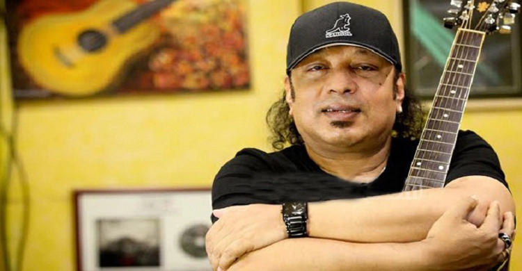 রুপালি গিটার ফেলে যাওয়া আইয়ুব বাচ্চুর জন্মদিন