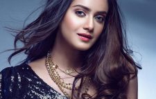 রাজের কাছে কিছু প্রশ্ন রেখে এবার মুখ খুললেন তানজিন তিশা