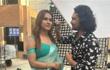 সুপারস্টার নায়িকা ববি, মেকআপ আর্টিস্ট আদর!