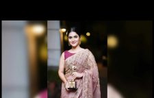 ফেসবুকে সুখবর দিলেন মিথিলা