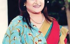 চিত্রনায়িকা ববিতাকে ‘আজ ভালোবাসা জানানোর দিন’