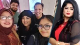 বোরকা পরে সিনেমা হলে মৌসুমী