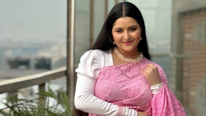 কাকে ‘জুতার বাড়ি’ খেতে বললেন পরীমণি