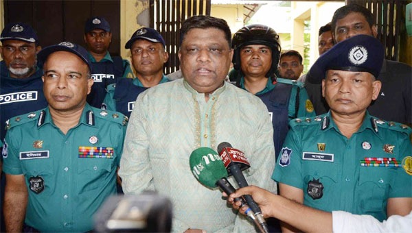 আখালিয়ায় ফেসবুক লাইভকারীরা চিহ্নিত, অ্যাকশনে যাচ্ছে পুলিশ