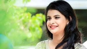 রাজ ভাইয়ার অধিকার আছে আমাকে শাসন করার : শবনম ফারিয়া