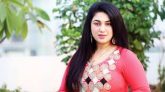 ডিবি কার্যালয়ে চিত্রনায়িকা অপু বিশ্বাস