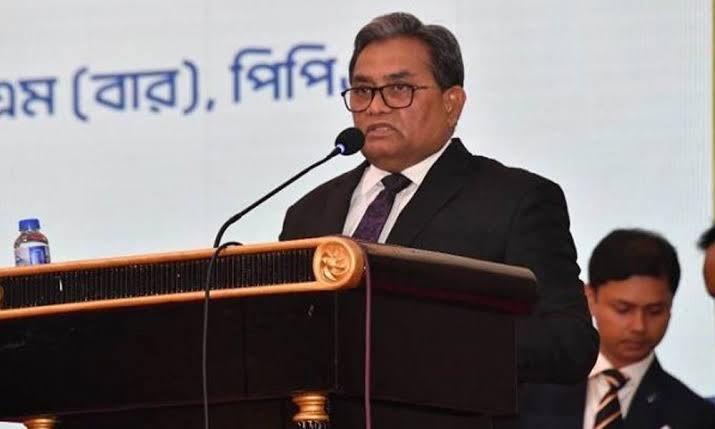 রাজনৈতিক হাওয়া থেকে বিচারপতিদের মুক্ত থাকার নির্দেশ প্রধান বিচারপতির