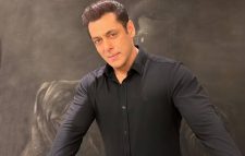 ভাইয়ের জন্মদিনে সালমানের ‘বার্বি’ ট্রেন্ড!