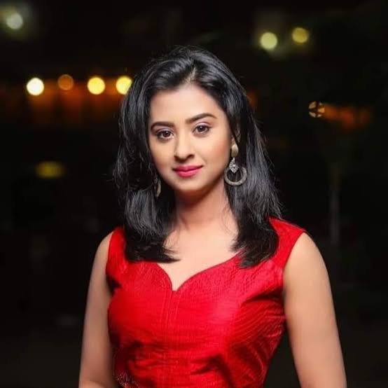 যুক্তরাষ্ট্রে শাকিব-অপুর ঘোরাঘুরি নিয়ে অবশেষে যে প্রতিক্রিয়া জানালেন বুবলী