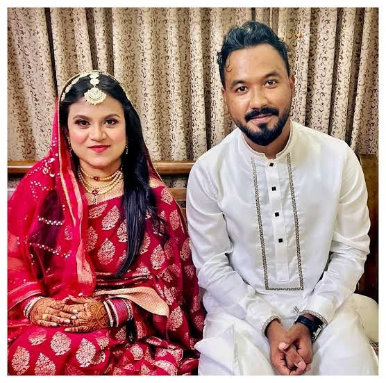 বিবাহবার্ষিকীতে স্ত্রীর প্রতি ভালোবাসা প্রকাশ করে যা বললেন পলাশ