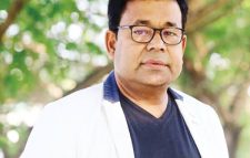 জন্মদিনে শ্রোতাদের ‘অঞ্জনা’ নিয়ে সুখবর দিলেন মনির খান