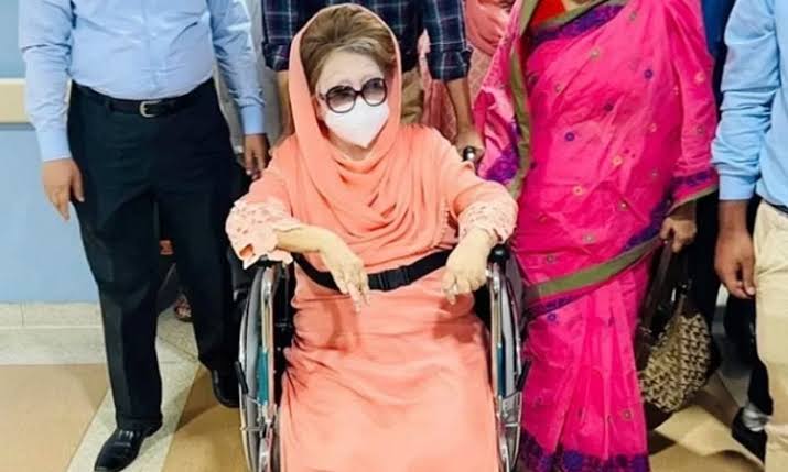 খালেদা জিয়াকে হাসপাতালে নেওয়া হবে বিকেলে