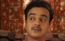 ক্যানসারে মারা গেলেন খ্যাতনামা অভিনেতা মিলিন্দ সাফাই