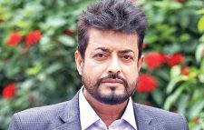 ক্ষমতা শুধু ক্ষমতাই দেয়, মানুষ বানায় না : ওমর সানী