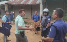 মৌলভীবাজারে জঙ্গি আস্তানা সন্দেহে বাড়ি ঘেরাও