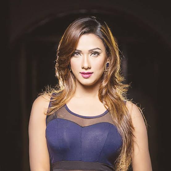 জন্মদিনে একা লাগে ববির