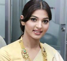 চটেছেন বর্ষা, দিয়েছেন মামলার হুমকি!