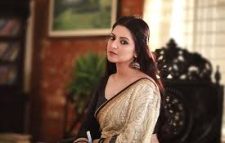 জানা গেল পরীর মধ্যরাতের স্ট্যাটাসের রহস্য