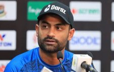 তামিমকে ফোন করে নিচে ব্যাট করতে বলা বিসিবি কর্তার নাম জানা গেল