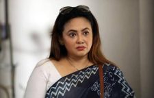 জালিয়াত চক্রের পাল্লায় শ্রীলেখা