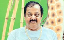 ডিপজলের জন্য ২৫ লাখ টাকার রাজকীয় খাট বানালেন ভক্ত