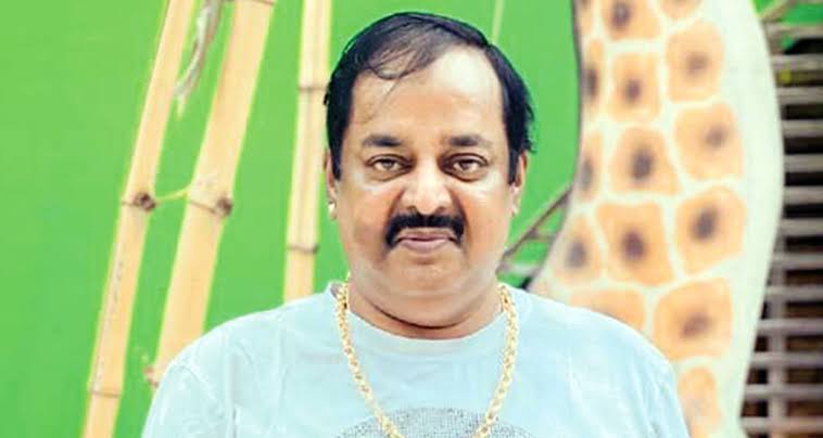 ডিপজলের জন্য ২৫ লাখ টাকার রাজকীয় খাট বানালেন ভক্ত