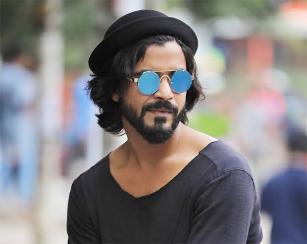 রাজ বললেন, ‘আলহামদুলিল্লাহ’