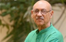 আশিতে পা রাখলেন আবুল হায়াত