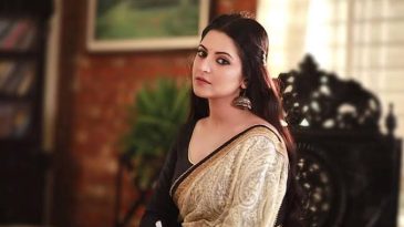 পরীর স্ট্যাটাস ঘিরে রহস্য!