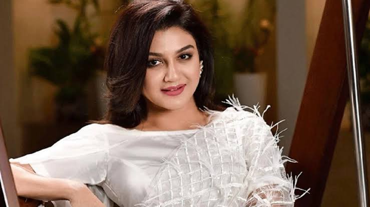 যেখানে কলকাতা থেকে ঢাকাকে এগিয়ে রাখলেন জয়া আহসান
