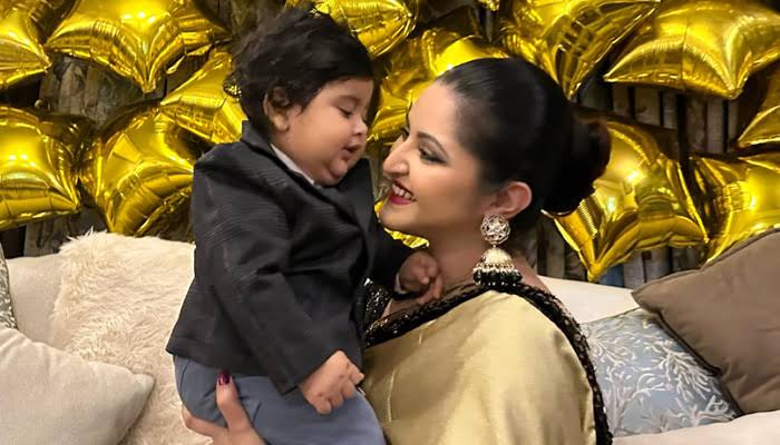 ছেলে পদ্মকে নিয়ে যা বললেন পরীমণি