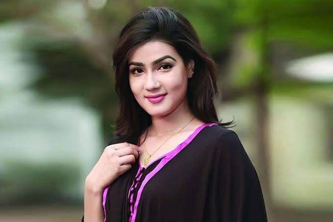 বিচারকের আসনে মাহি