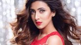 ভক্তের উপহারে চমকে গেলেন মিম