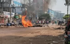 ২৩ হাজার টাকা মজুরির দাবিতে সাভার ও আশুলিয়ায় শ্রমিক বিক্ষোভ