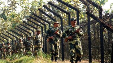 ডাউকি ও সুতারকান্দি সীমান্তে তেজস্ক্রিয়তা শনাক্তকরণ ডিভাইস বসাচ্ছে