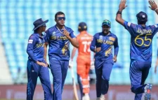 ‘অঘটন ঘটানো’ ডাচরাই এবার ধুঁকছে লঙ্কানদের সামনে