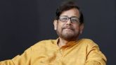 সাতাত্তরে আসাদুজ্জামান নূর