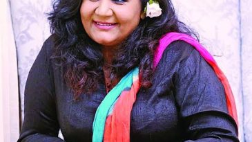 বিপদে পড়েছেন কণ্ঠশিল্পী ফাহমিদা নবী