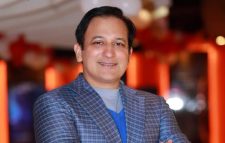 ‘সিনেমা ইন্ডাস্ট্রিকে বাক্সবন্দী করে দিচ্ছে ওটিটি’