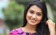 শুটিংয়ের সময় ফারিণের আইফোন চুরি
