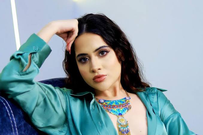 বাড়িতে কেমন পোশাক পরেন উরফি?