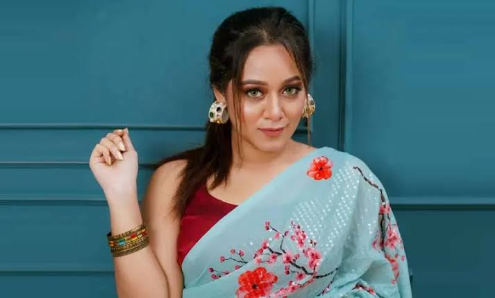 বিয়ে নিয়ে যা বললেন দীঘি