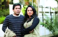 এক ছাদের নিচে ১৯ বছর!