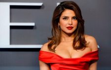 হিন্দি ফিল্ম ইন্ডাস্ট্রি নিয়ে বিস্ফোরক মন্তব্য প্রিয়াঙ্কার