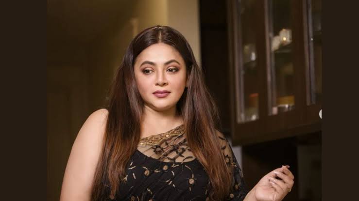 বার বার একই গুঞ্জনে বিরক্ত শ্রীলেখা