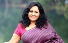 এলো ফাহমিদা নবীর ‘স্মৃতির দরজায়’